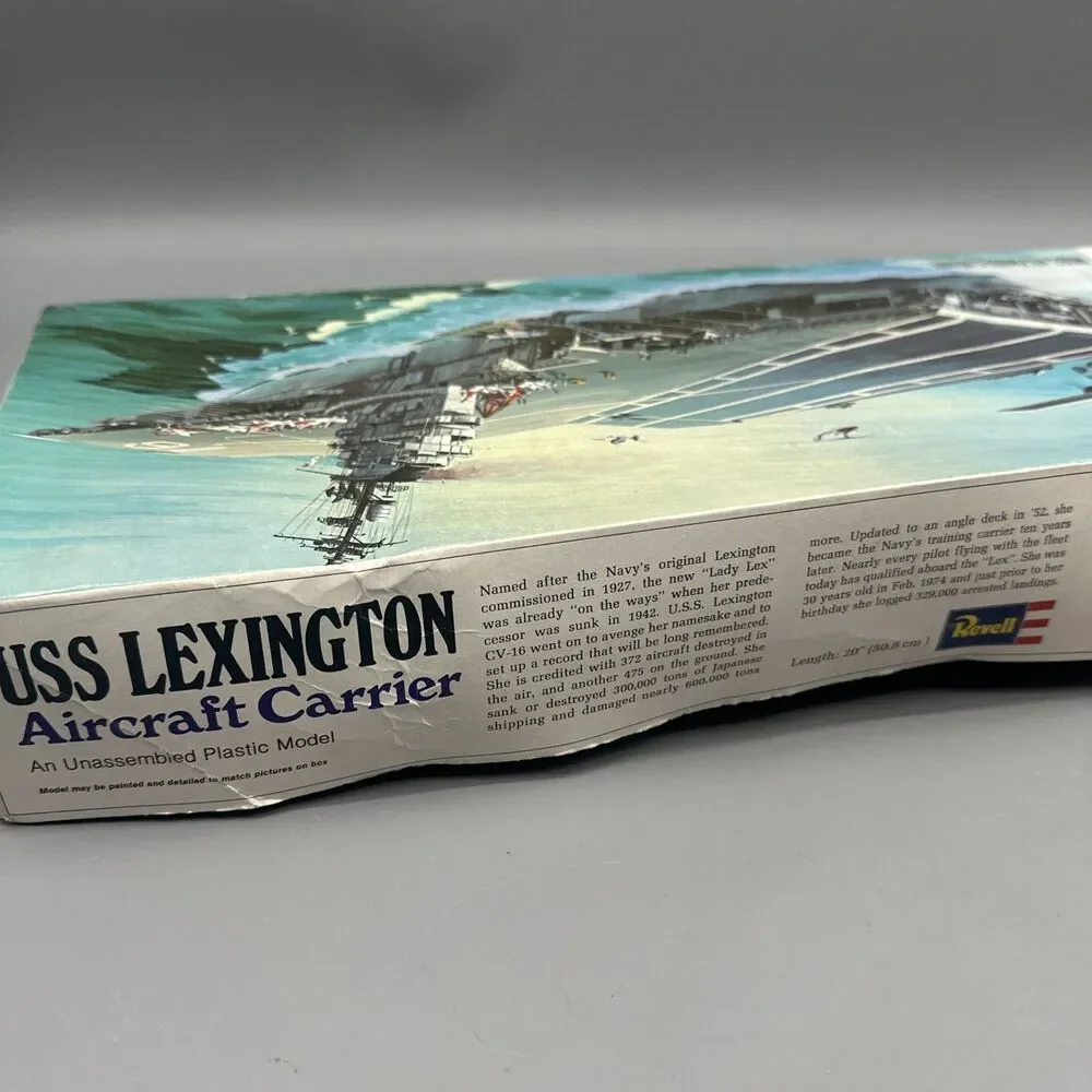 Vintage 1975 Revell USS Lexington Aircraft Carrier Model Kit H-444 20